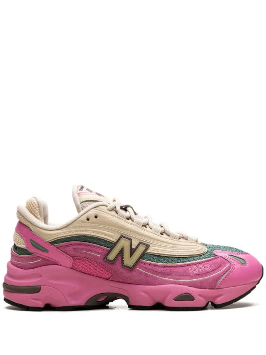 New Balance
1000 "Pink