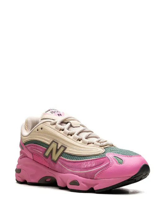 New Balance
1000 "Pink