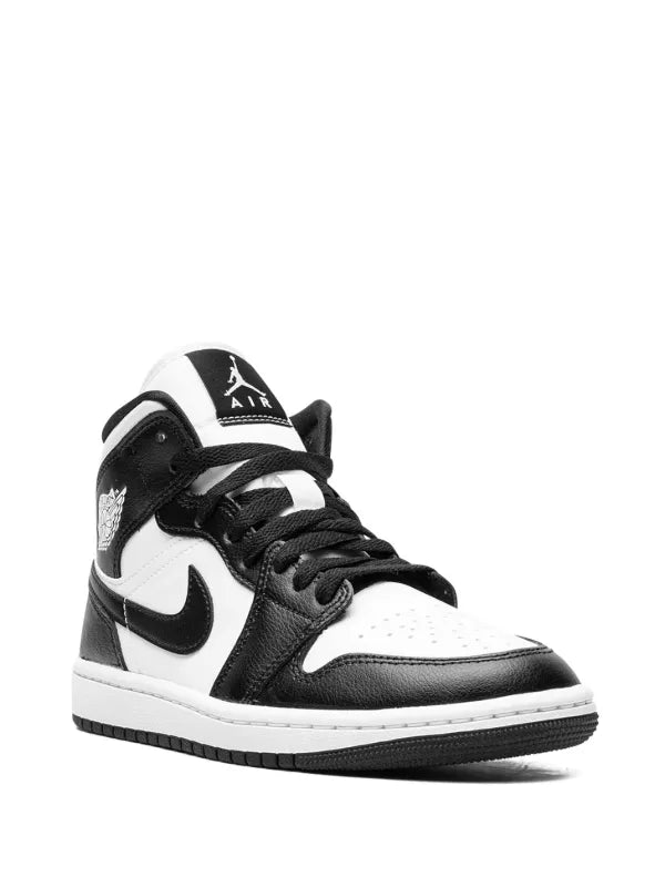 Kids 
Jordan
Air Jordan 1 Mid "Panda" sneakers