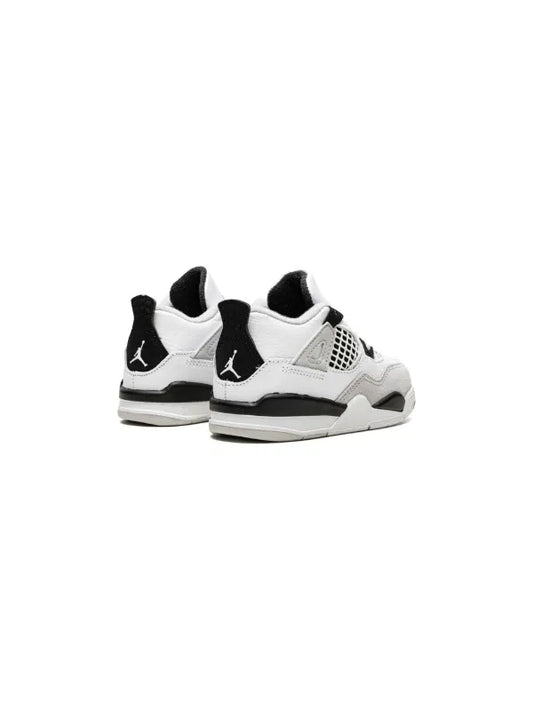 Jordan Kids
Air Jordan 4 Retro "Military Black" sneakers