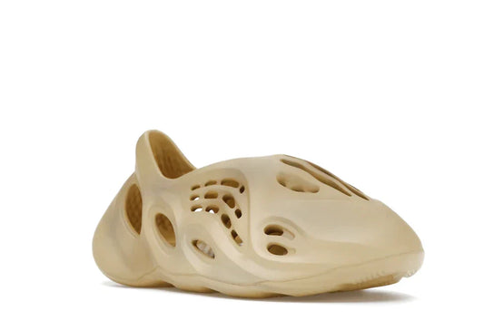Adidas Yeezy Foam RNNR Sand - Dripflix
